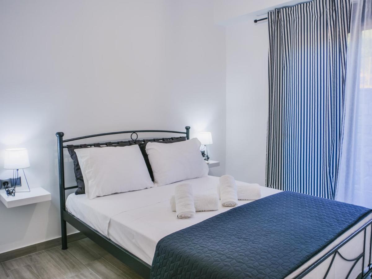 Chrilenia Apartments2 칼라마타 외부 사진